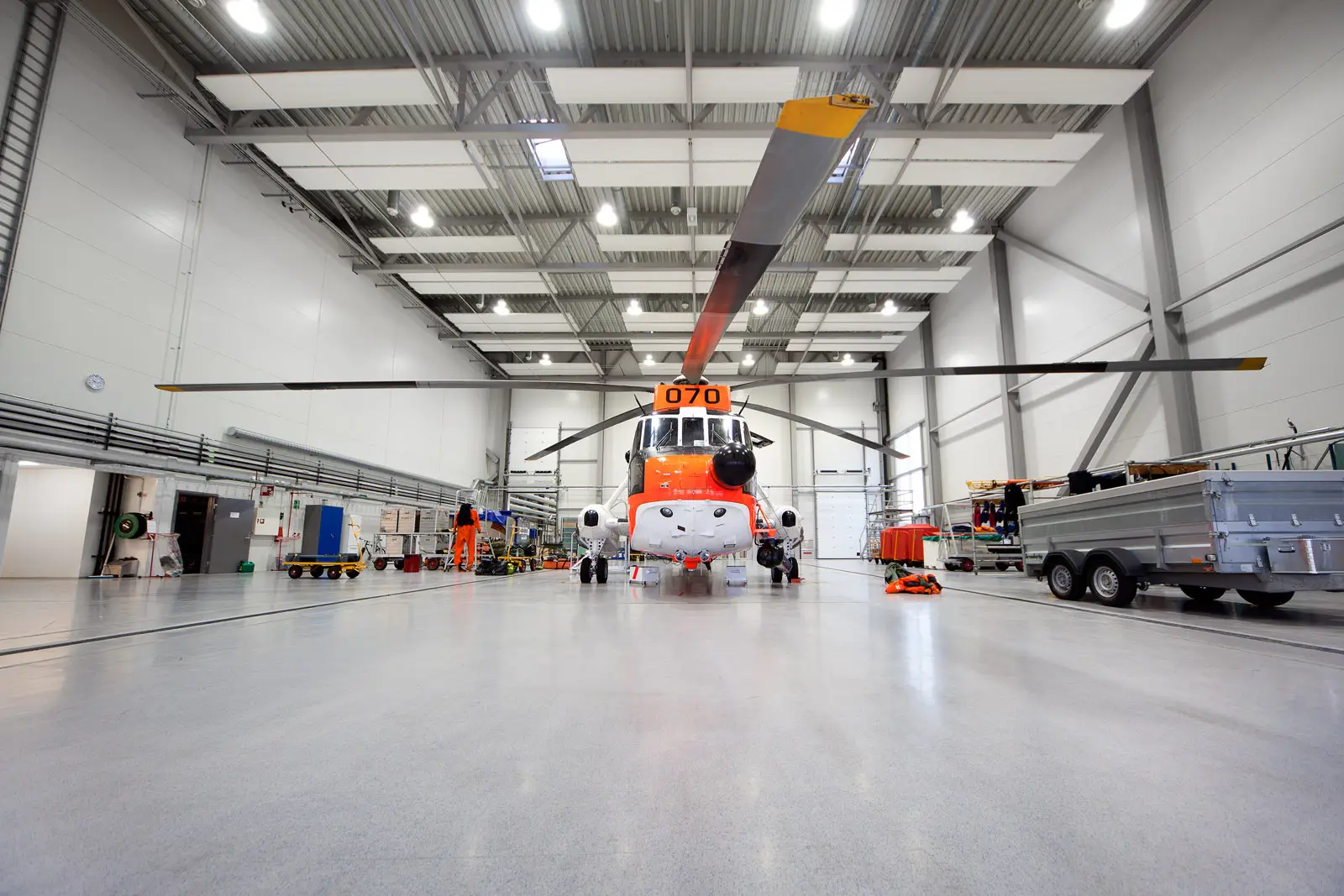 Industrieboden in Helikopter-Hangar von AcryliCon Süd
